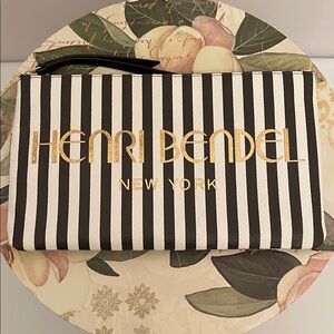 Brand New with Tags Henri Bendel Wristlet/Clutch